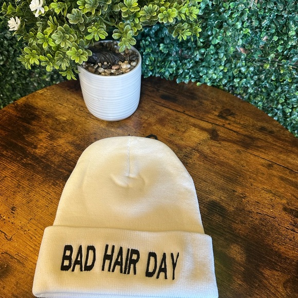 Unixes winter hat - Picture 4 of 4